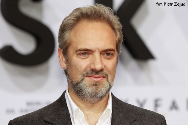 Film director Sam Mendes attends " Skyfall " premiere in Berlin