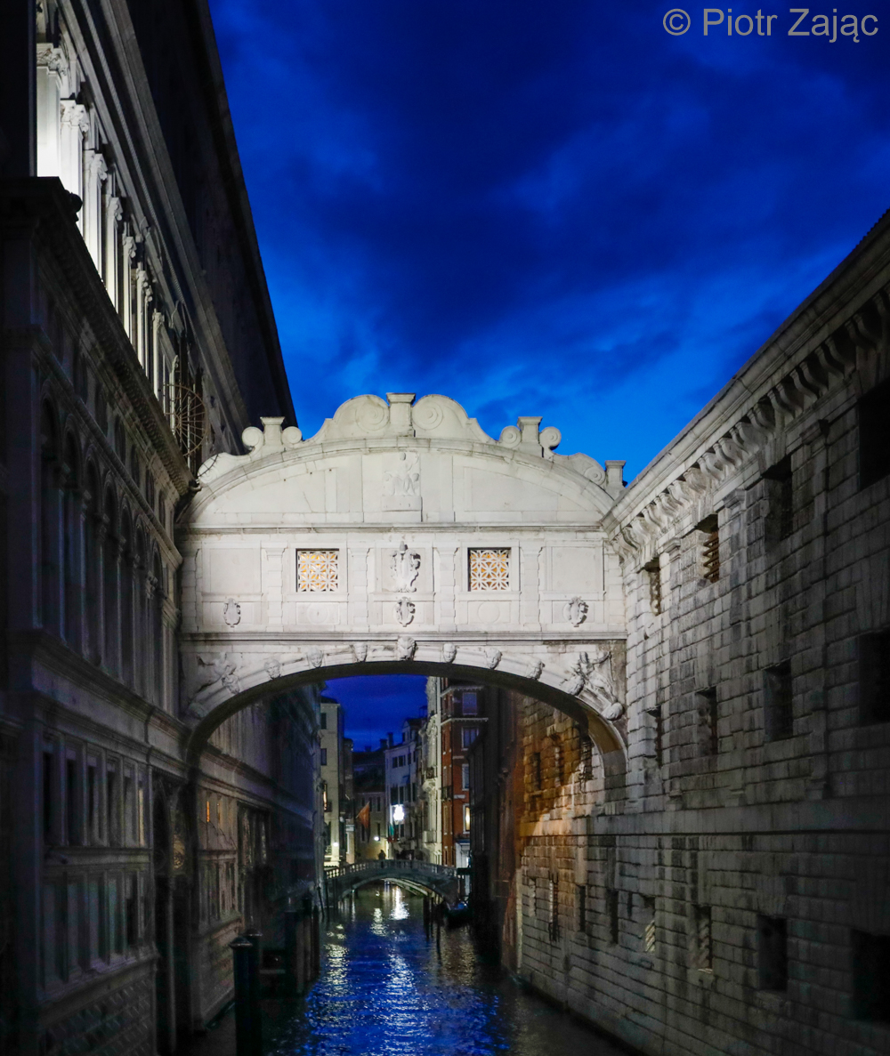 Bridge of Sighs in Venice, Italy